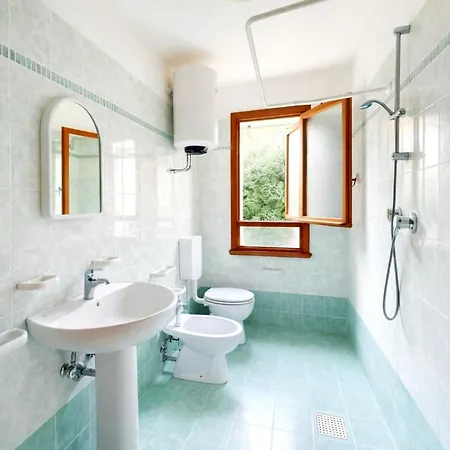 Ferienhaus Via Delle Campanule For 5 Rosolina Mare